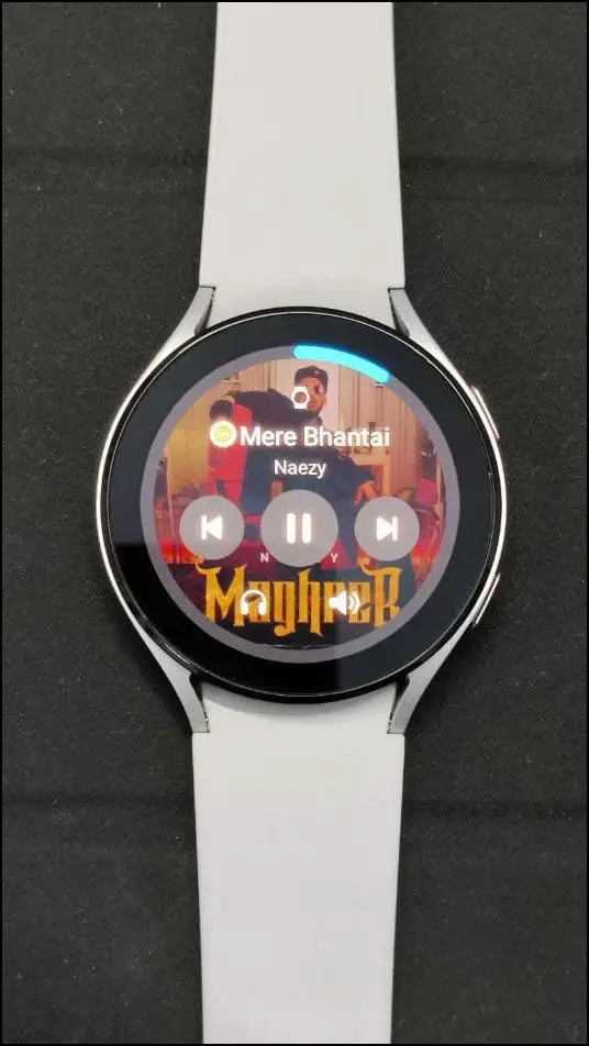 Music on galaxy online watch