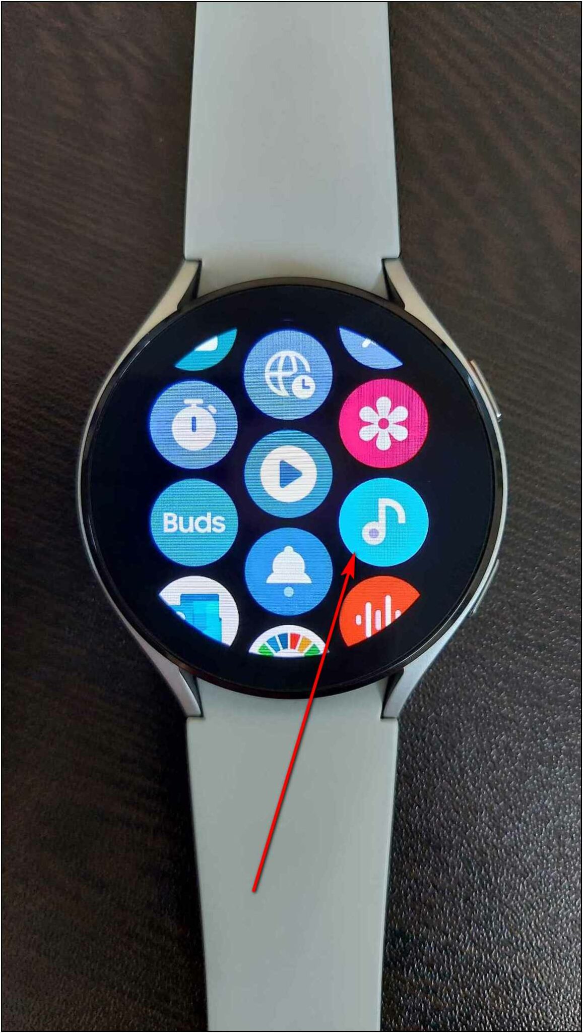 3-ways-to-play-music-on-samsung-galaxy-watch-4-wearablestouse