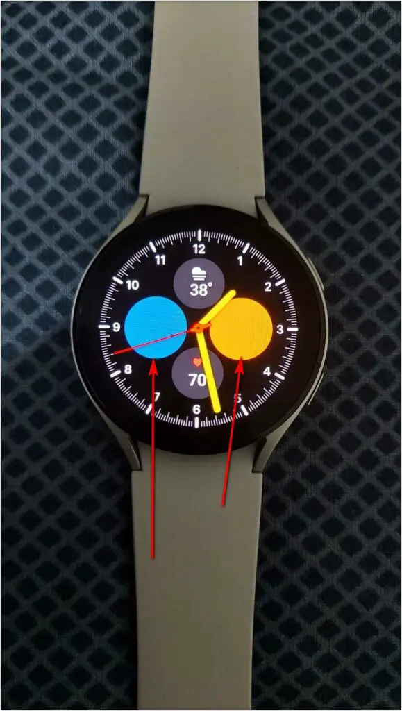 Change Galaxy Watch 4 Face Color Theme