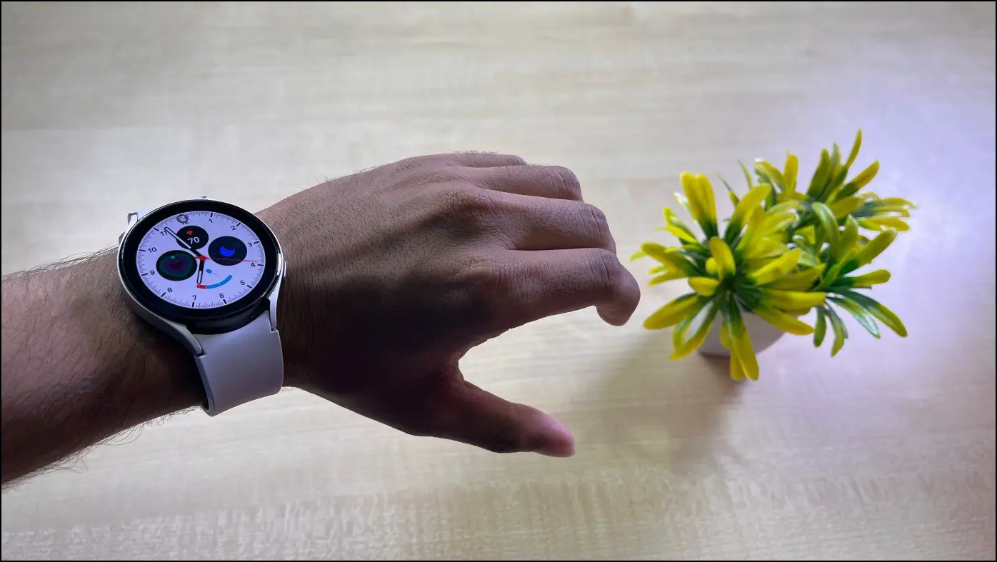 Smartwatches With Gesture Control