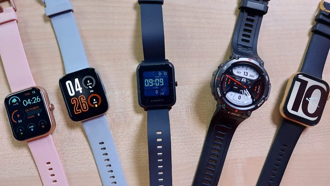 Different Smartwatch Display Types