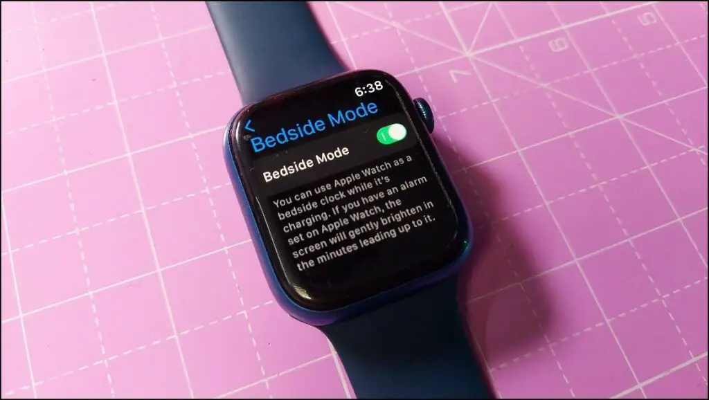 What Is Bedside or Nightstand Mode On Apple Watch? How To Use It